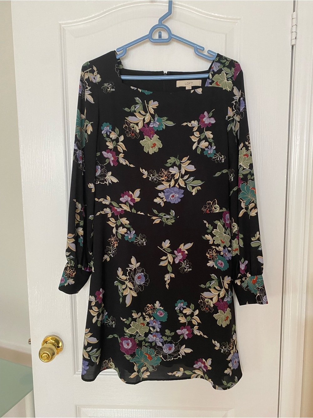 LOFT Black Floral Long-Sleeve Shift Dress